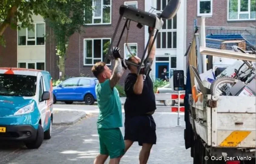 Oud IJzer Venlo "Met onze ophaalservice aan huis nemen wij graag alle